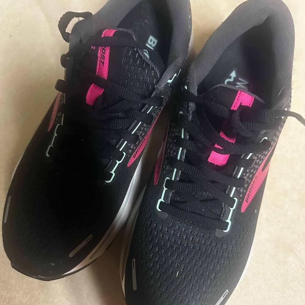 Brooks Ghost 14 Women's Size 7